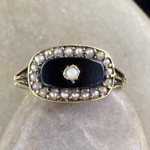 115-16222 ONYX & SEED PEARLS