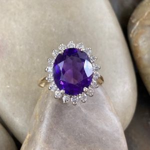 116-13316 AMETHYST & DIAMOND RING
